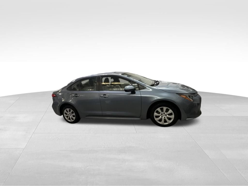 Used 2021 Toyota Corolla LE w/ Carpet Mat Package (TMS) FWD image 6