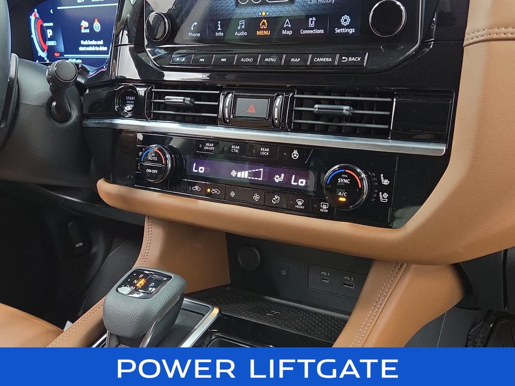 Used 2025 Nissan Pathfinder Platinum AWD/4WD image 17