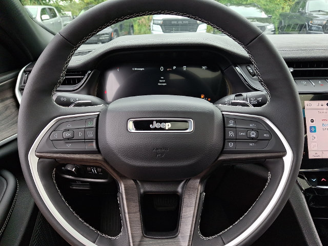 New 2027 Jeep Grand Cherokee Altitude AWD/4WD image 15