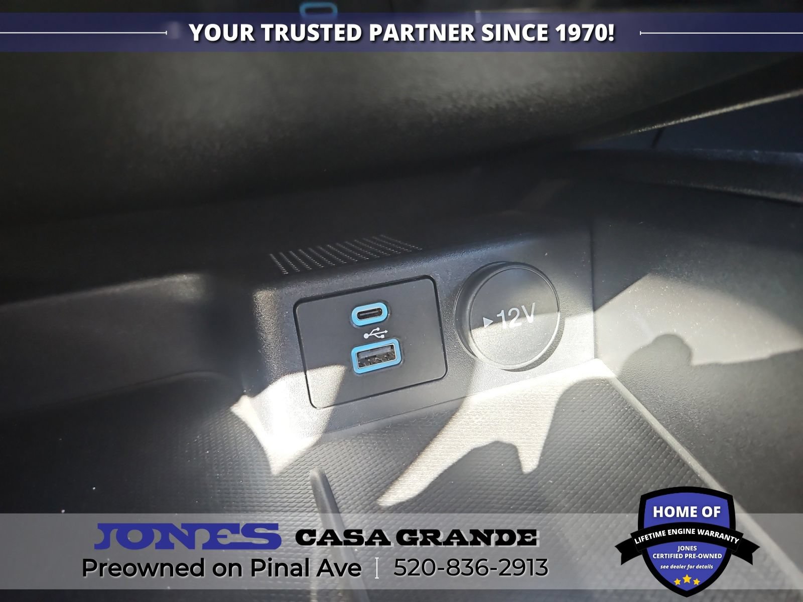 Used 2022 Ford Escape SE w/ SE Sport Appearance Package FWD image 18
