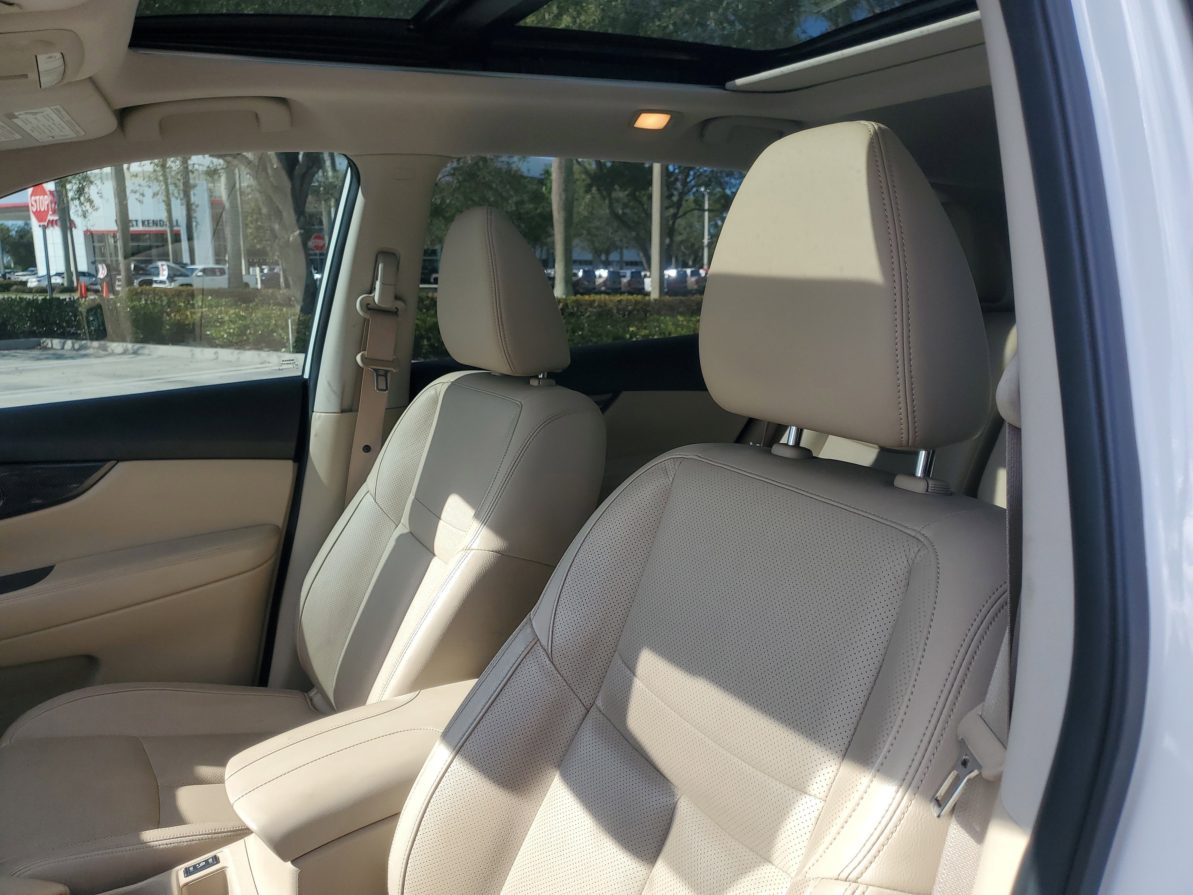 Used 2018 Nissan Rogue SL w/ Premium Package image 21