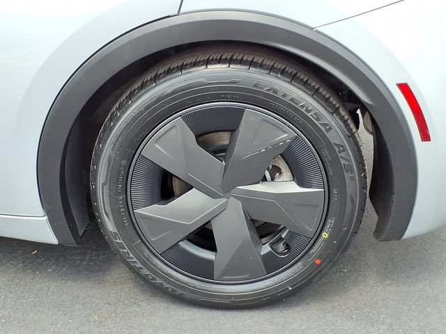 Certified 2025 Toyota Prius LE FWD image 7