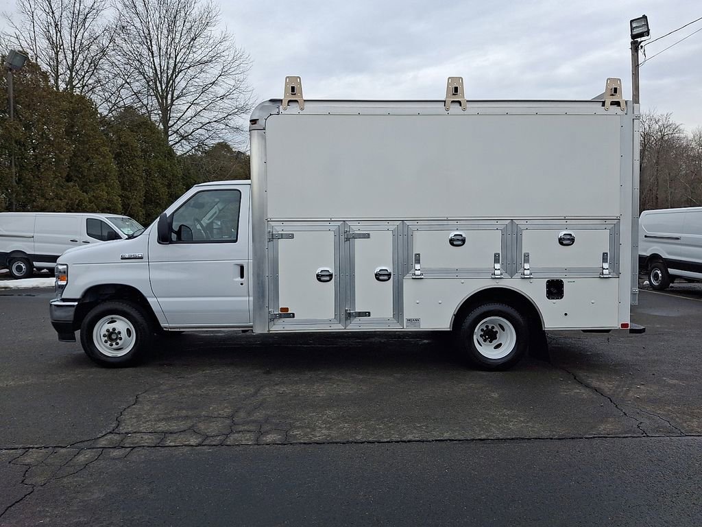 Used 2026 Ford E-350 and Econoline 350 Super Duty w/ Power Equipment Group image 4