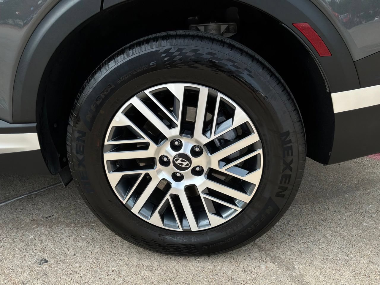 Used 2026 Hyundai Palisade SEL FWD image 9