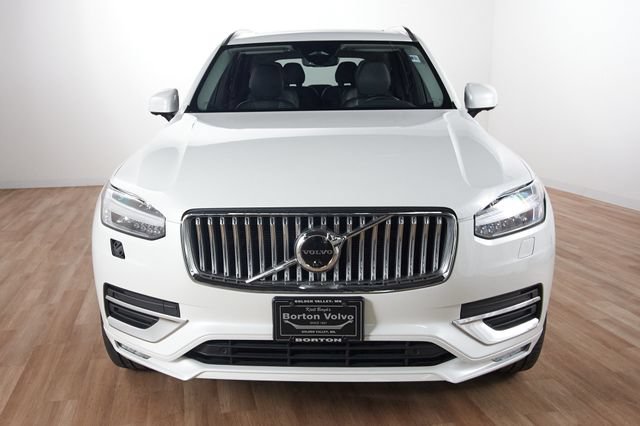Certified 2023 Volvo XC90 B6 Plus AWD/4WD image 2