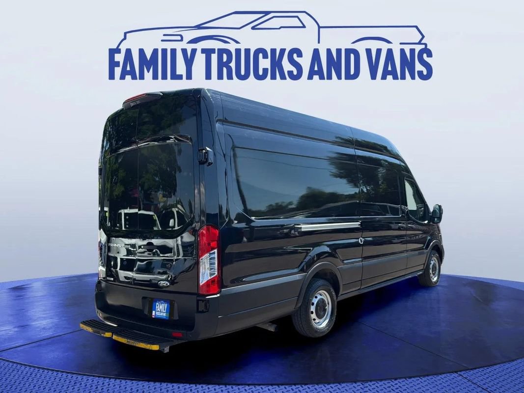 Used 2023 Ford Transit 250 148 High Roof Extended w/ Load Area Protection Package RWD image 4