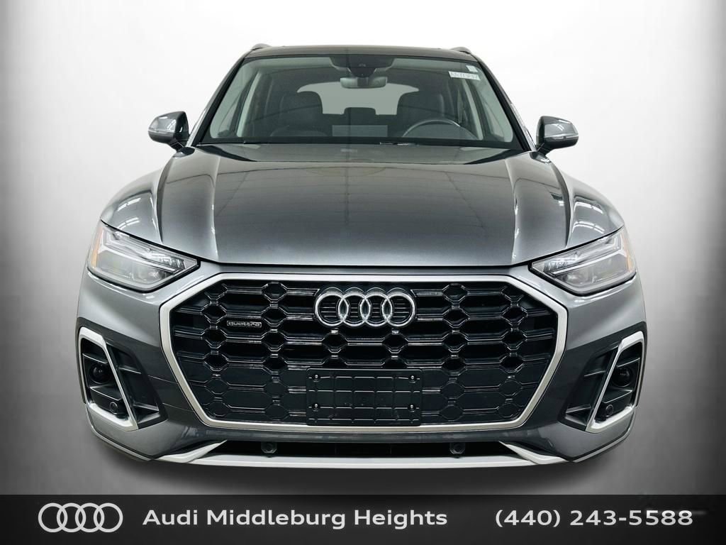 Certified 2023 Audi Q5 2.0T Premium w/ Convenience Package AWD/4WD image 2