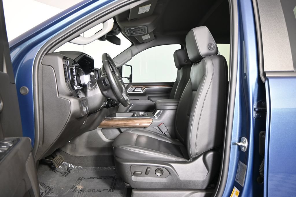 Used 2025 Chevrolet Silverado 2500 LT w/ Trail Boss Package AWD/4WD image 20