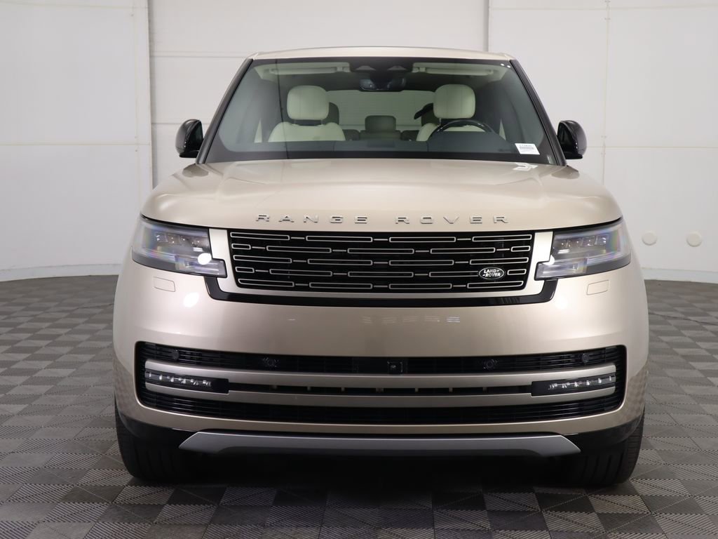 New 2025 Land Rover Range Rover SE image 2