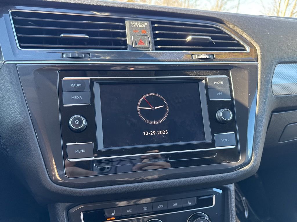 Used 2022 Volkswagen Tiguan S image 28