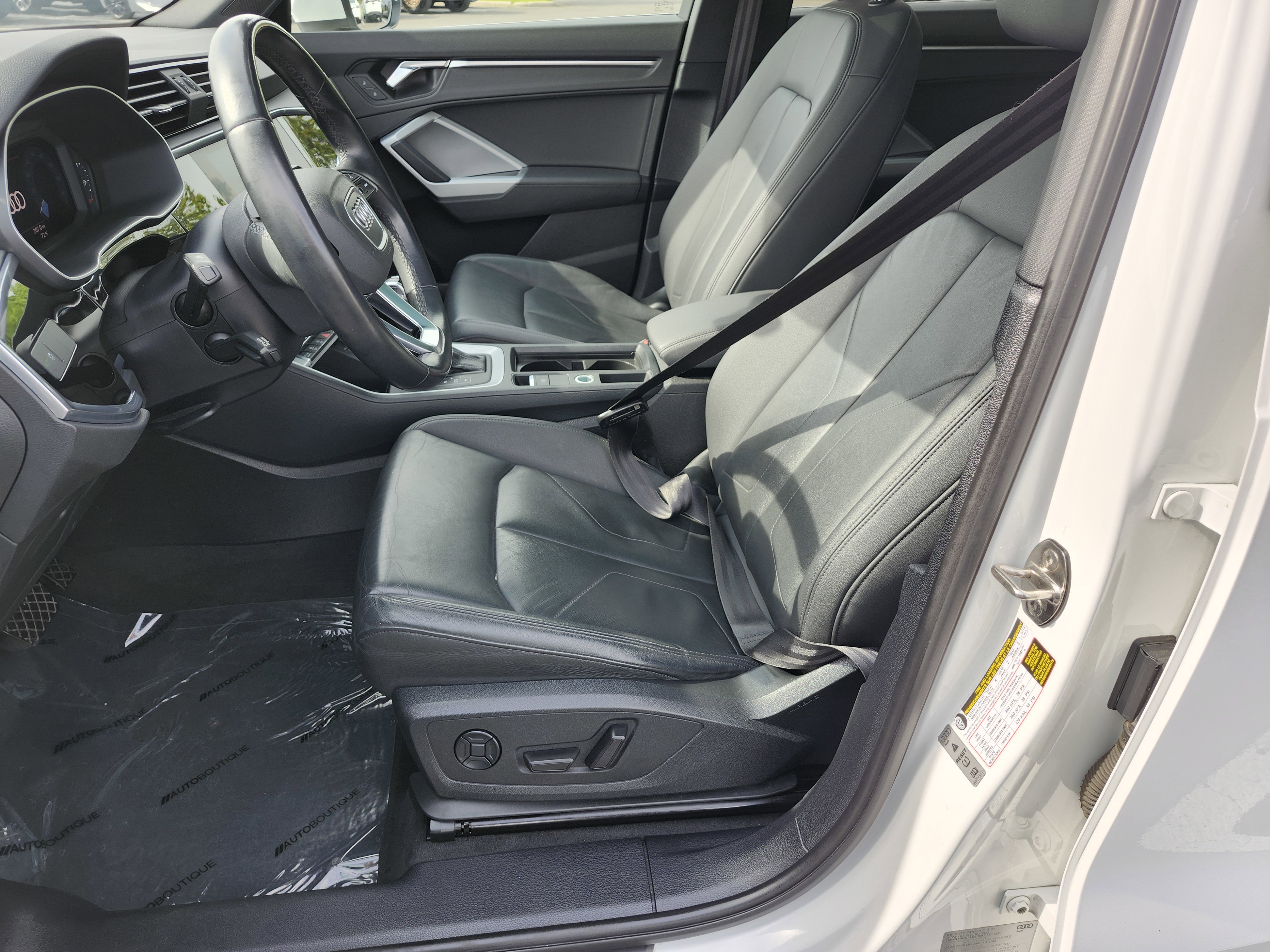 Used 2021 Audi Q3 2.0T Premium AWD/4WD image 24