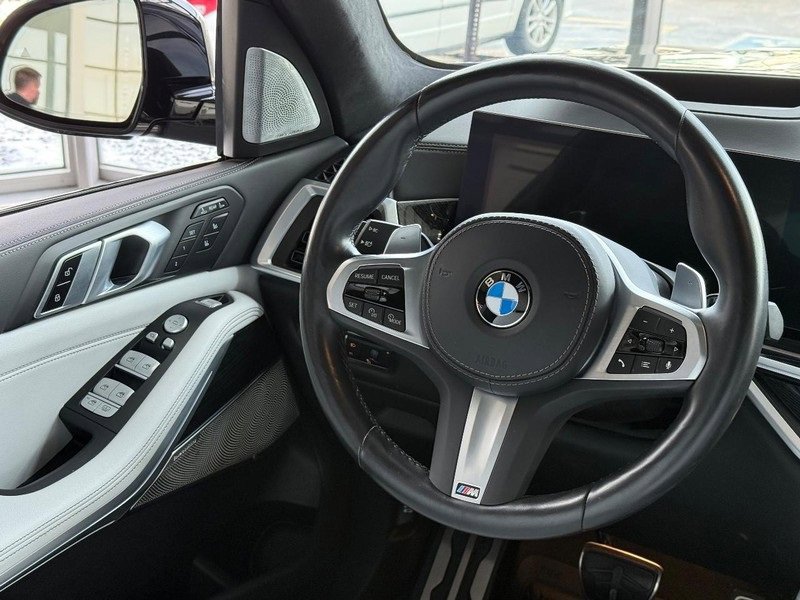 Used 2023 BMW X7 xDrive40i w/ Executive Package image 11