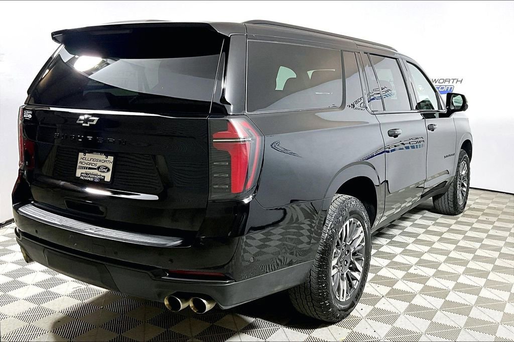 Used 2025 Chevrolet Suburban Z71 image 9