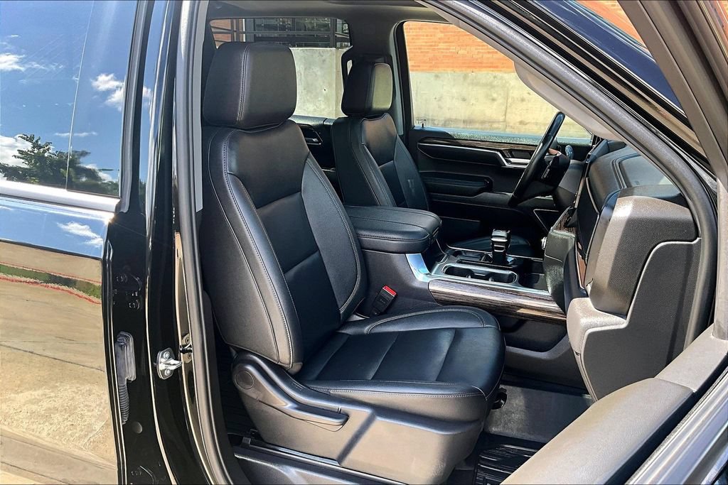 Used 2024 GMC Sierra 1500 Elevation w/ Elevation Premium Package AWD/4WD image 10