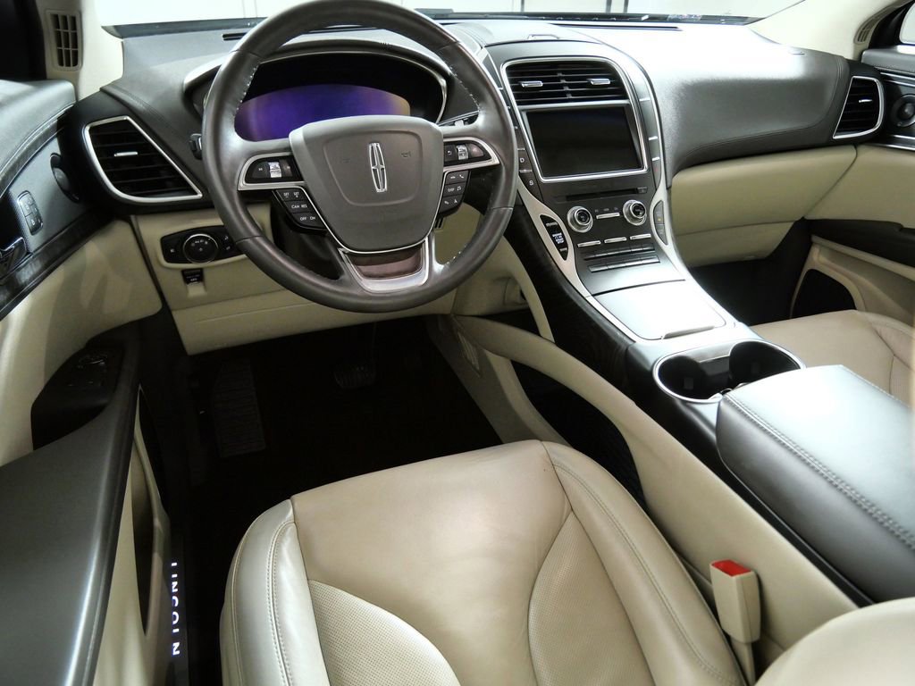 Certified 2019 Lincoln Nautilus Select image 4