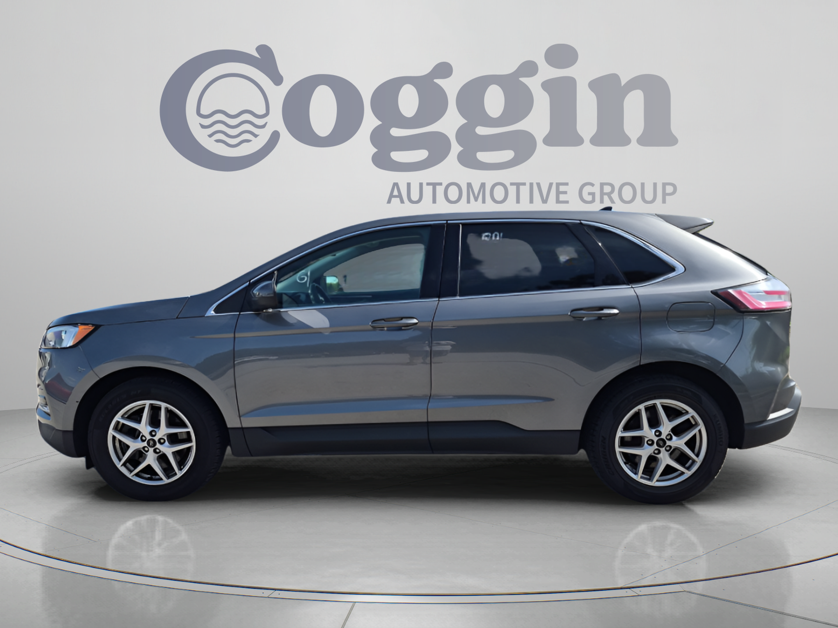 Used 2024 Ford Edge SEL AWD/4WD image 3
