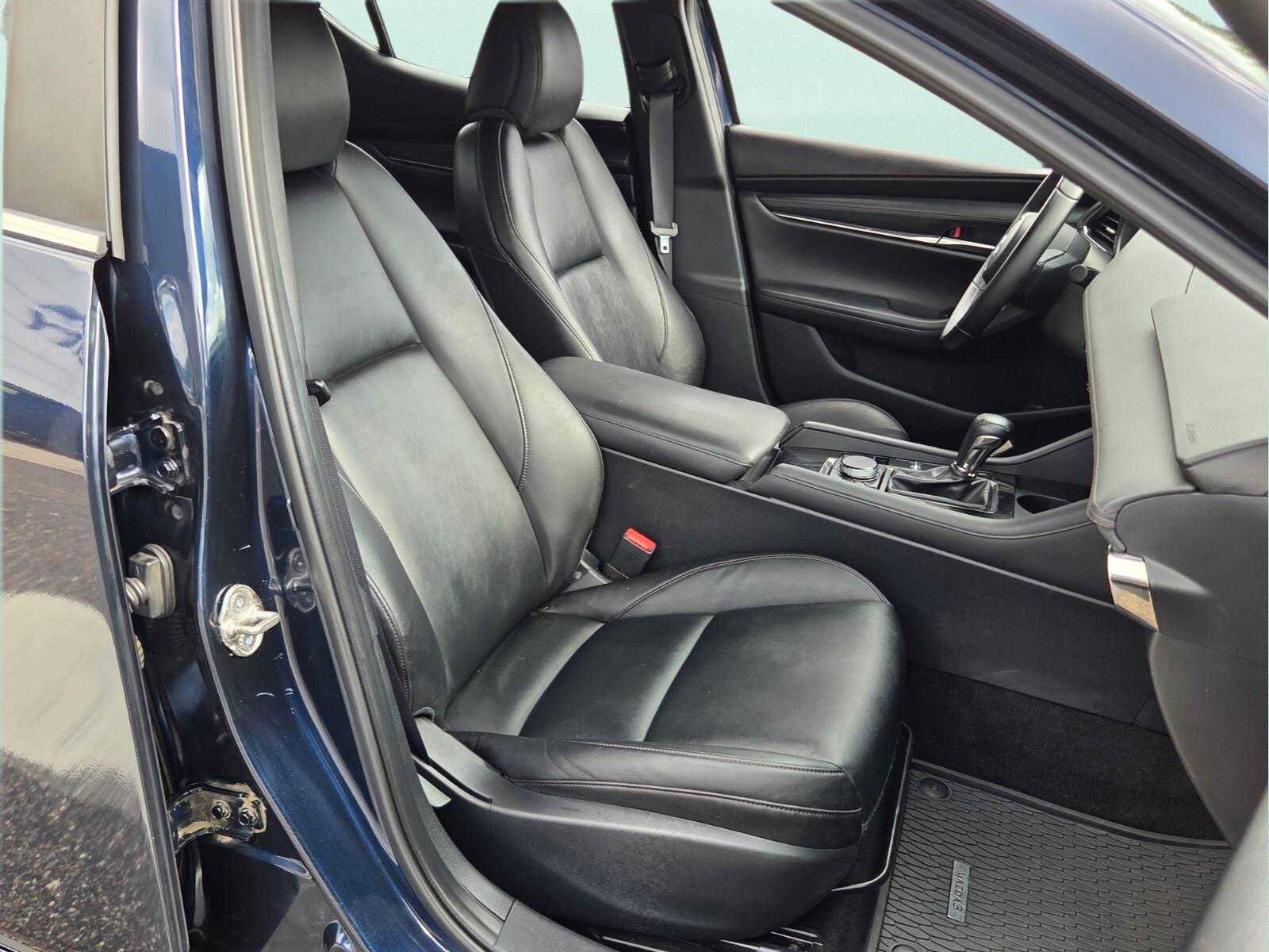Used 2019 MAZDA MAZDA3 AWD Hatchback w/ Preferred Pkg image 19