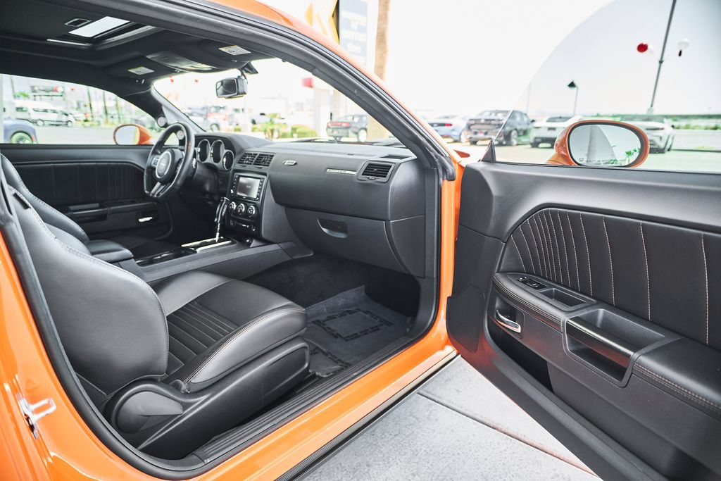 Used 2014 Dodge Challenger R/T RWD image 14