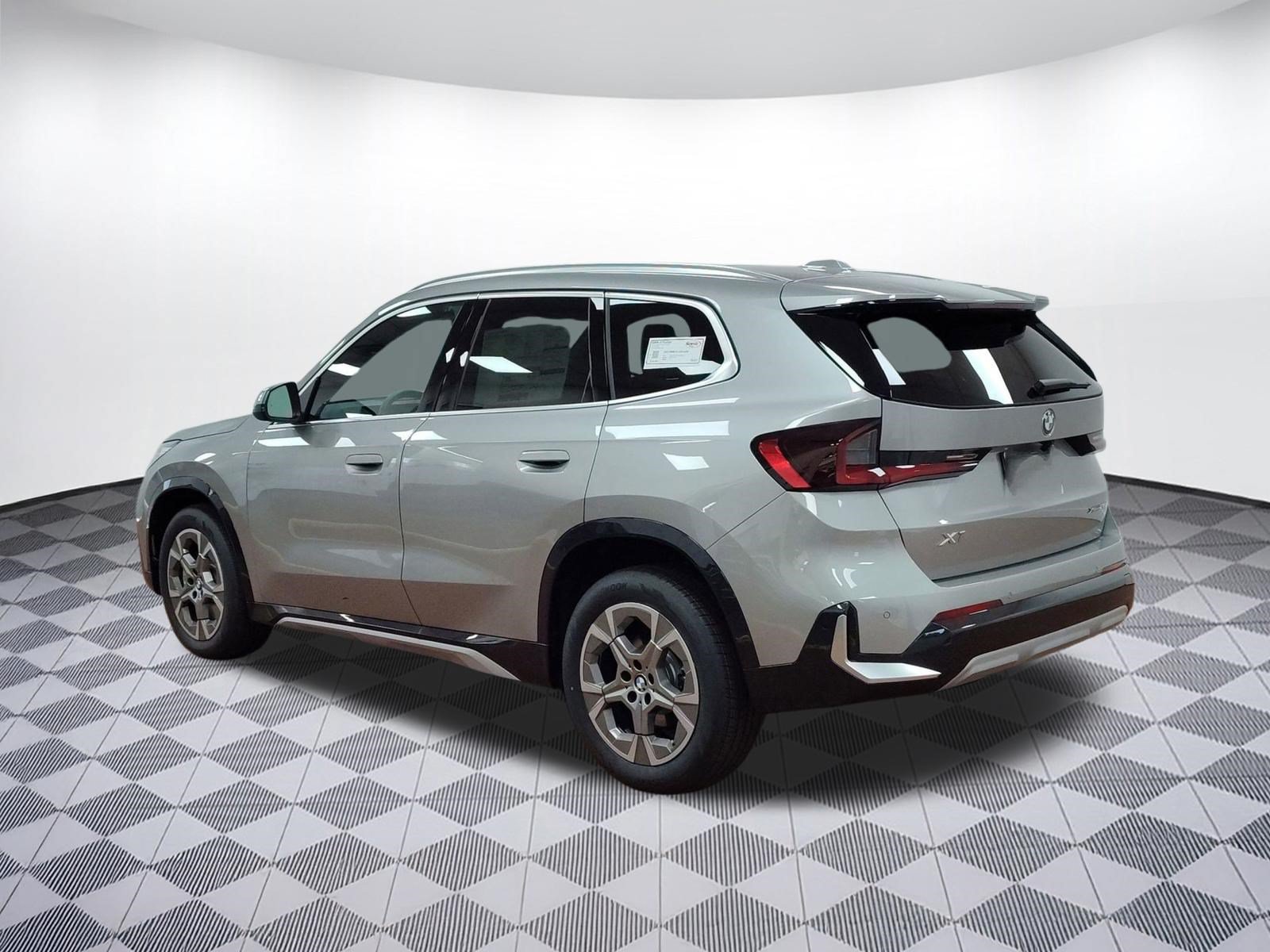 Certified 2025 BMW X1 xDrive28i w/ Convenience Package AWD/4WD image 3