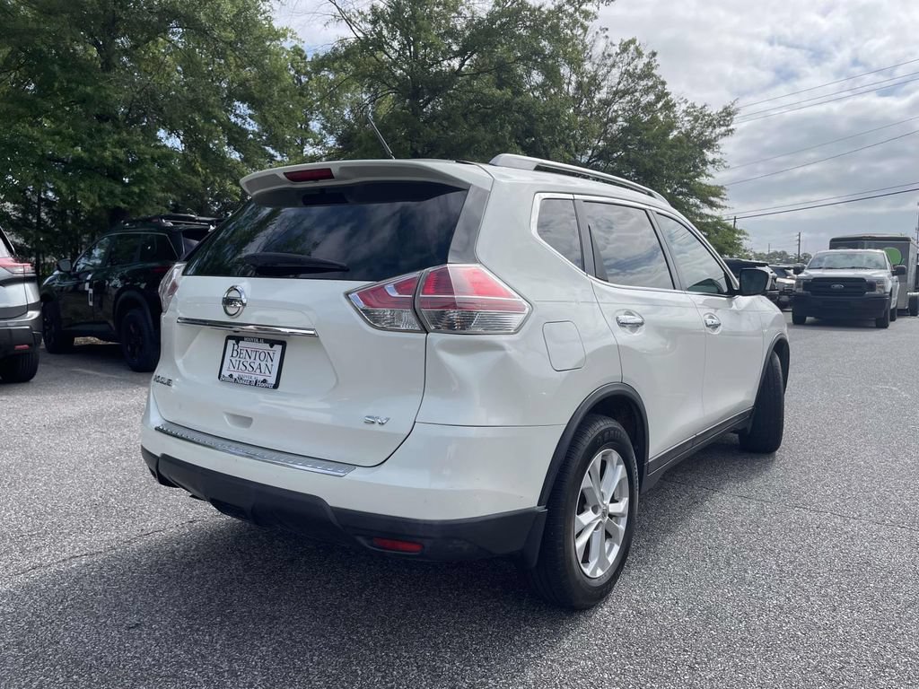 Used 2016 Nissan Rogue SV w/ SV Premium Package FWD image 3