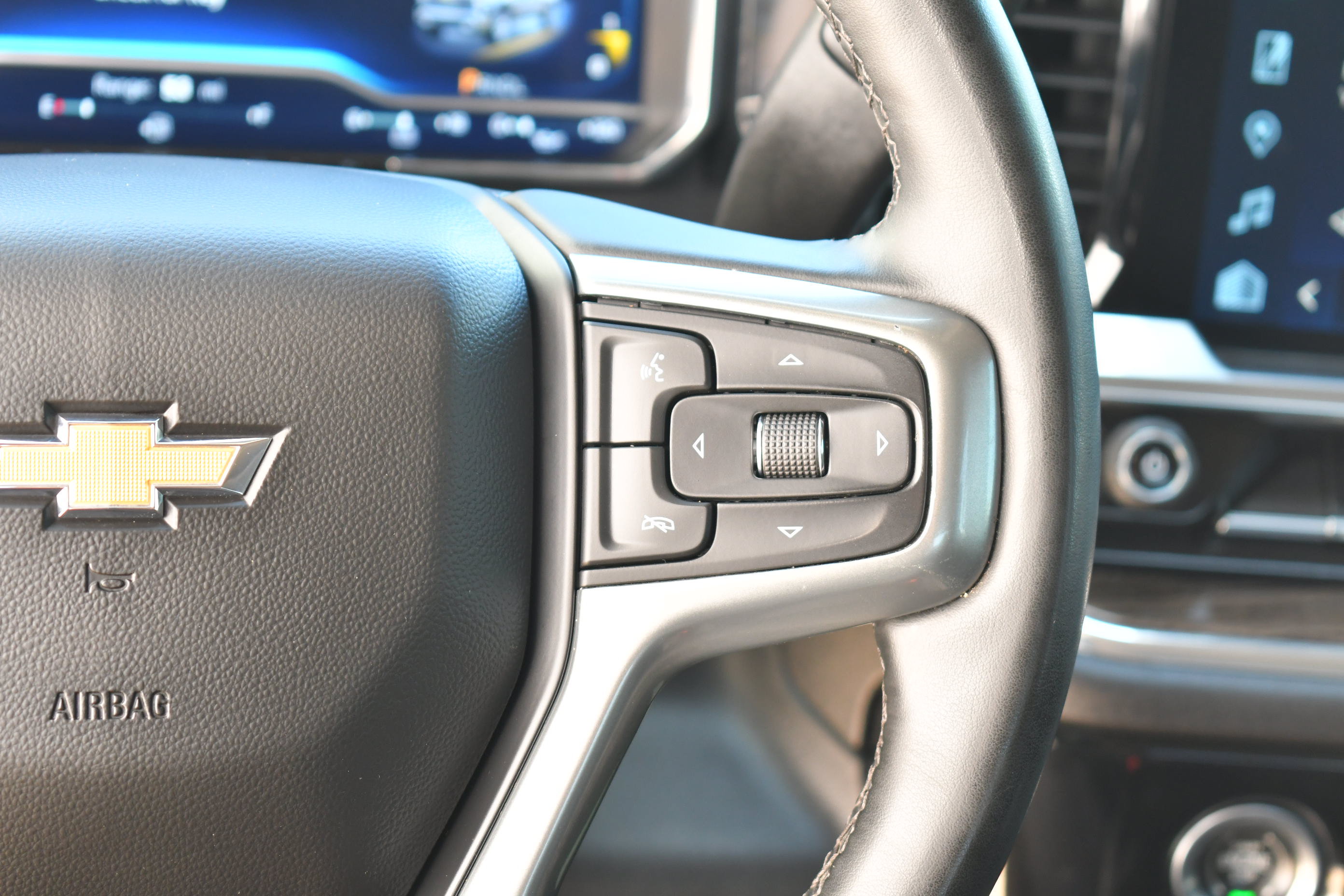 Used 2023 Chevrolet Silverado 1500 LT RWD image 19
