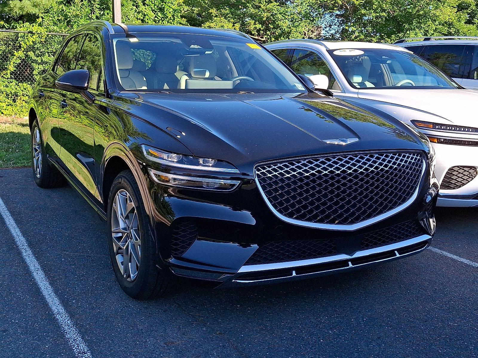 Certified 2025 Genesis GV70 2.5T w/ Select Package AWD/4WD image 2