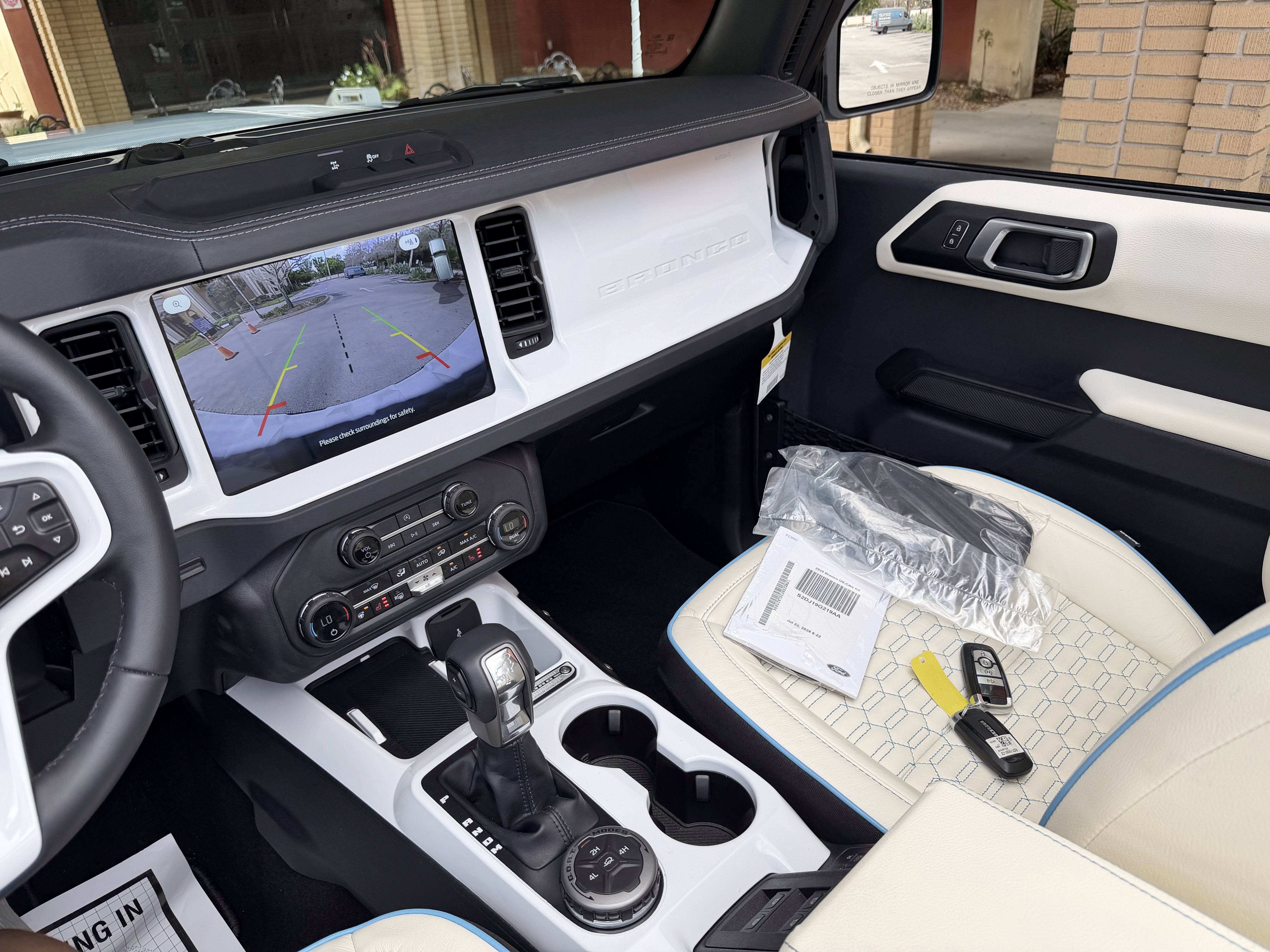 Used 2025 Ford Bronco Outer Banks AWD/4WD image 31