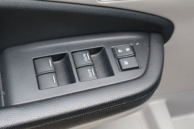 Used 2017 Honda Pilot Touring image 24