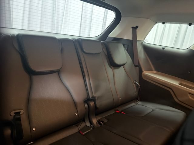 Used 2026 Kia Carnival EX FWD image 28