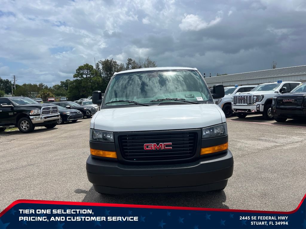 New 2026 GMC Savana 2500 RWD image 3
