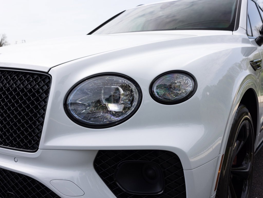 Used 2023 Bentley Bentayga image 16