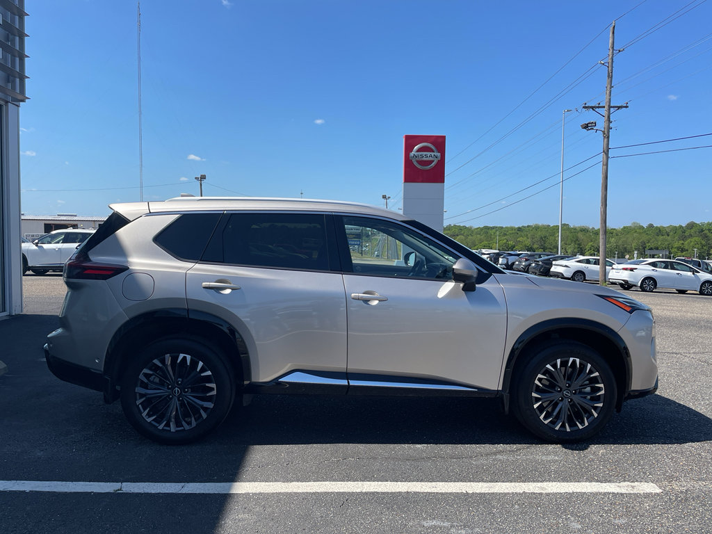 Used 2025 Nissan Rogue Platinum w/ Tech Package image 23