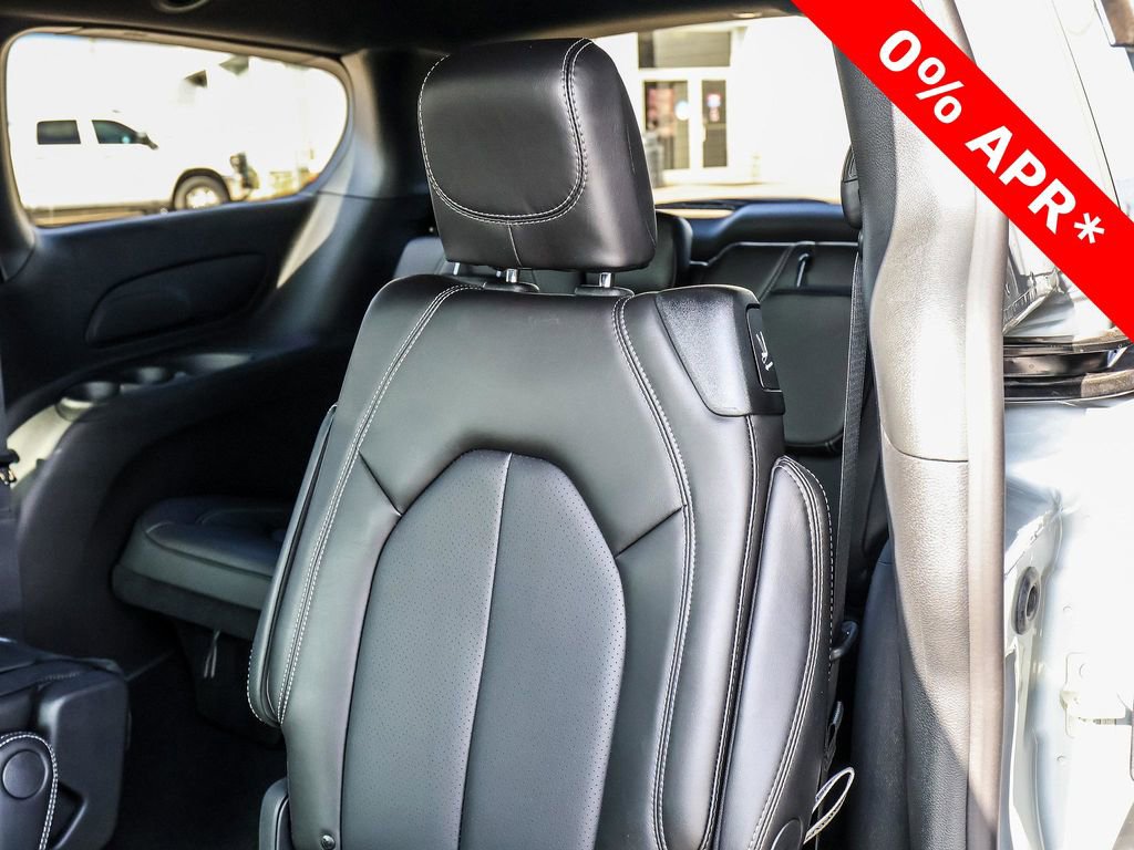 New 2026 Chrysler Pacifica Select image 22