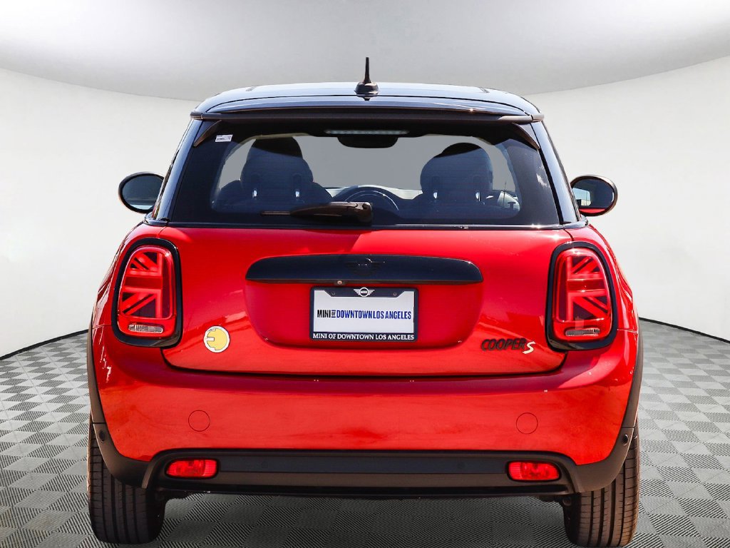 Used 2024 MINI Cooper SE FWD image 7