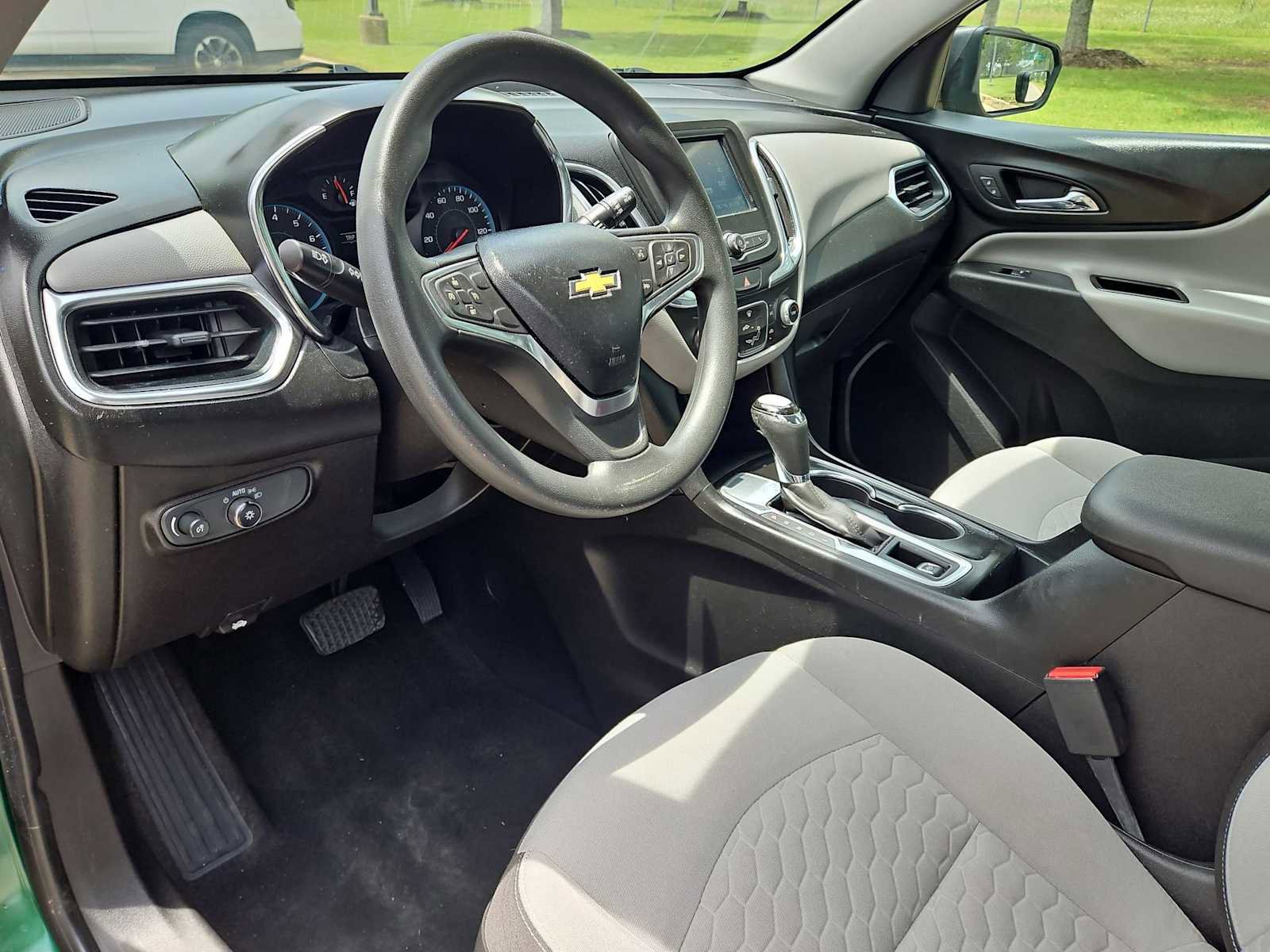 Used 2018 Chevrolet Equinox LS FWD image 10
