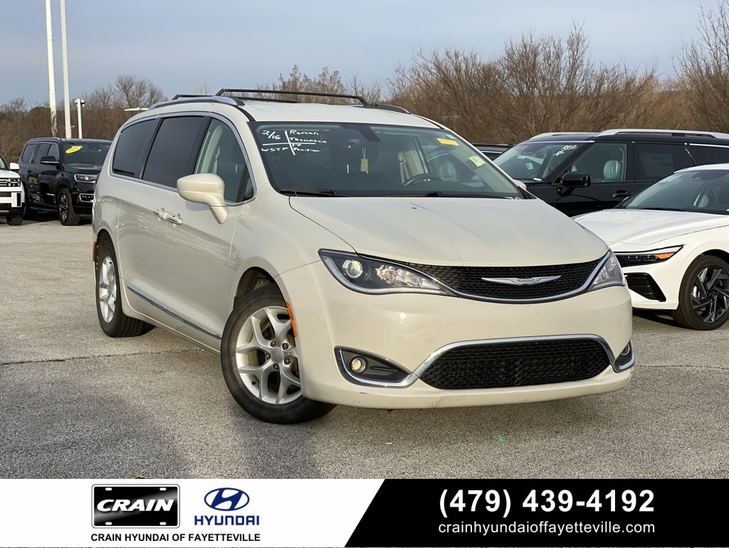 Used 2017 Chrysler Pacifica Touring-L Plus w/ Tire & Wheel Group
