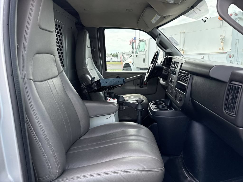 Used 2016 GMC Savana 2500 RWD image 13