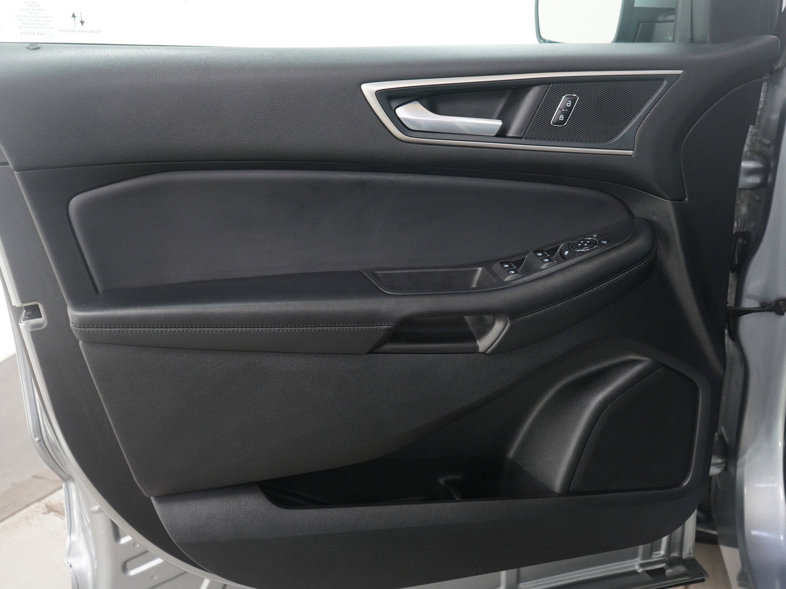 Used 2024 Ford Edge SEL image 20