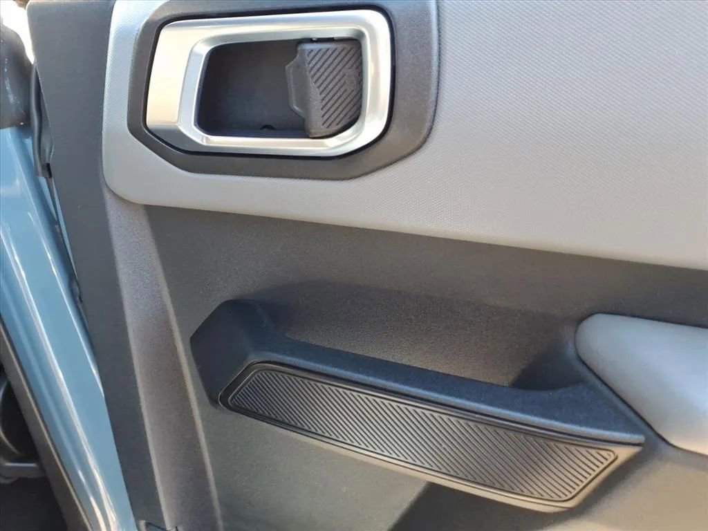 Used 2023 Ford Bronco Big Bend image 15