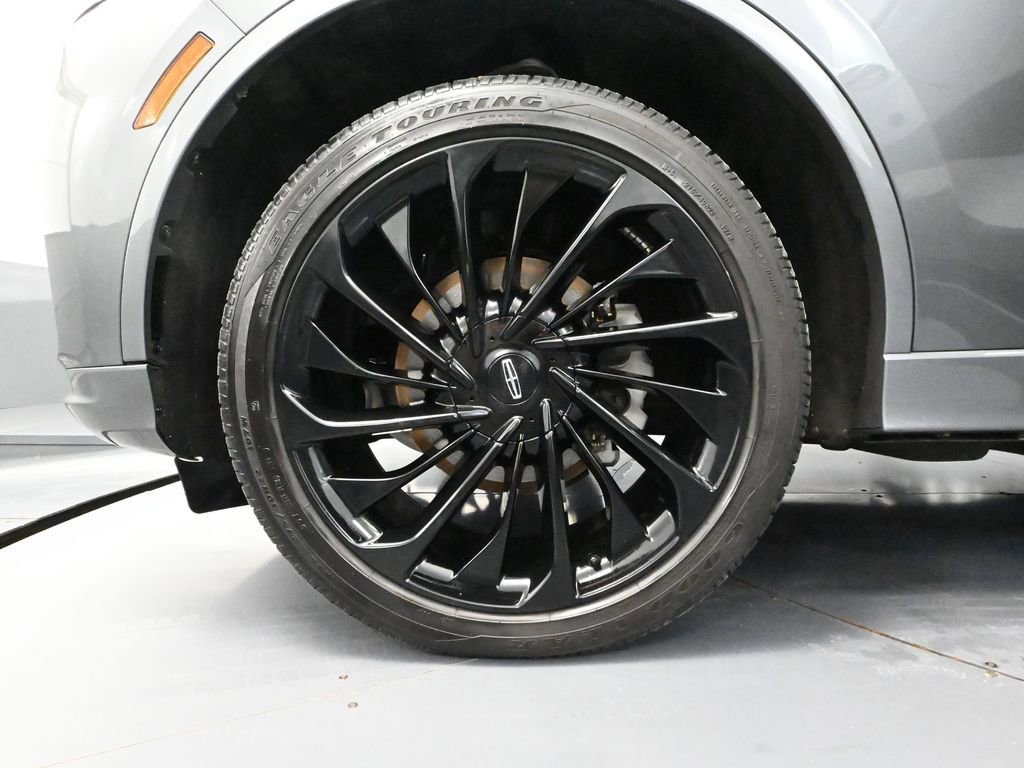 Used 2025 Lincoln Aviator Reserve w/ Jet Appearance Package image 18