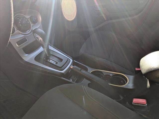 Used 2014 Ford Fiesta SE image 17