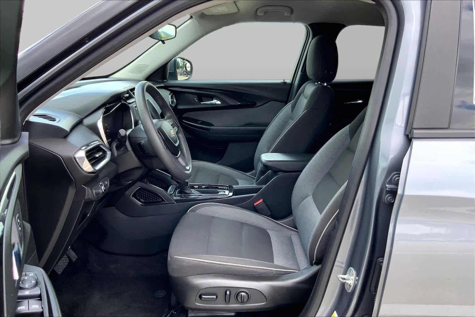 Used 2021 Chevrolet TrailBlazer LT AWD/4WD image 8