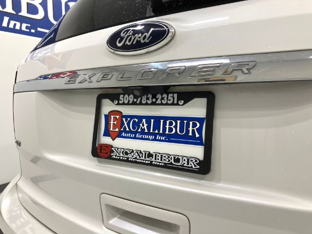 Used 2014 Ford Explorer XLT w/ Equipment Group 201A AWD/4WD image 16