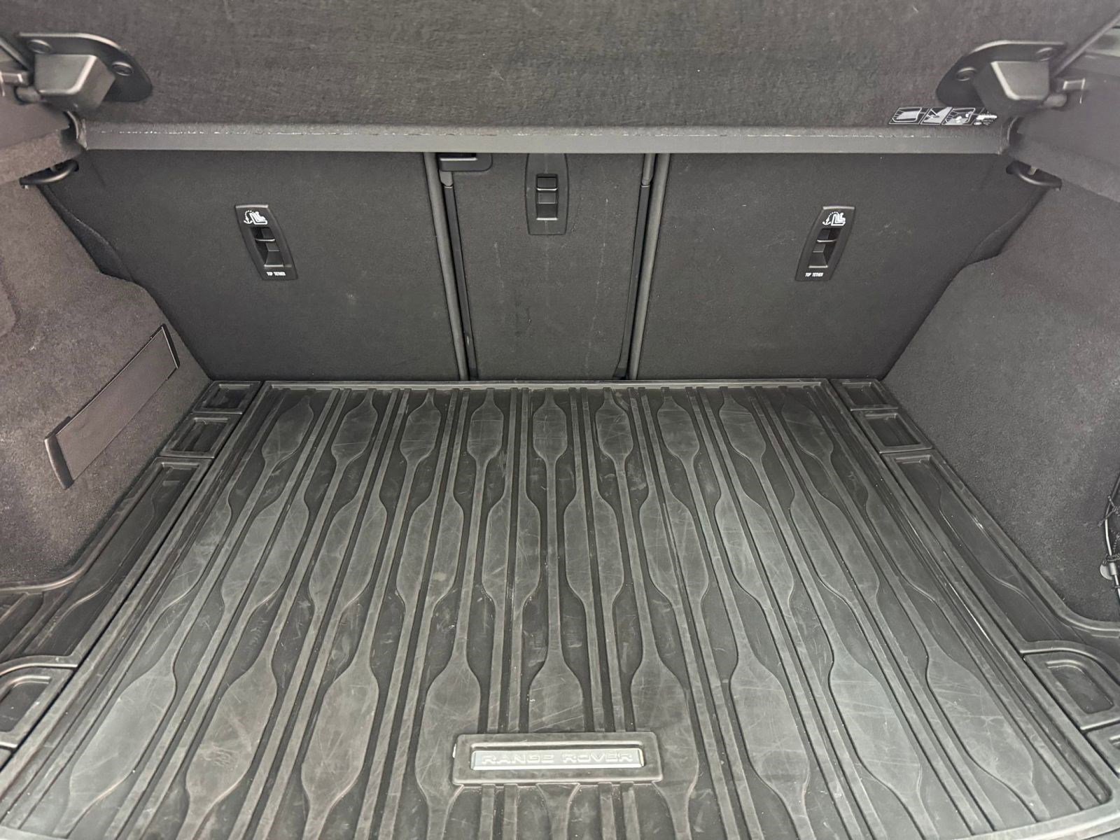 Used 2024 Land Rover Range Rover Evoque S image 31