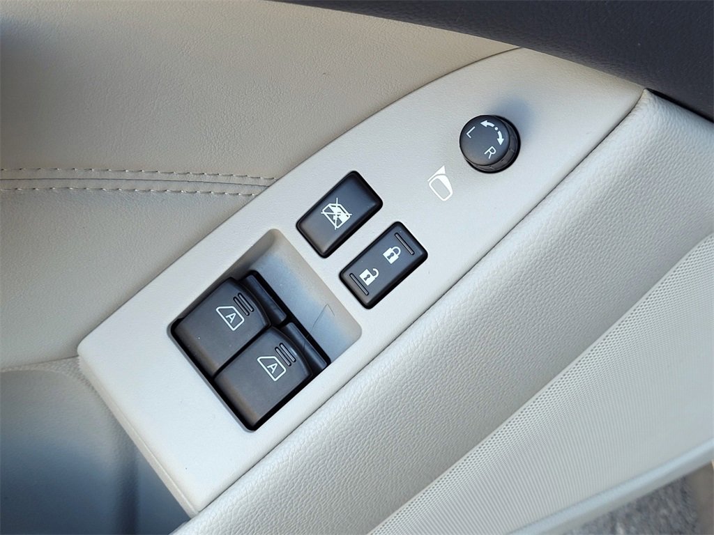 Used 2008 INFINITI G37 Journey w/ Premium Pkg image 11