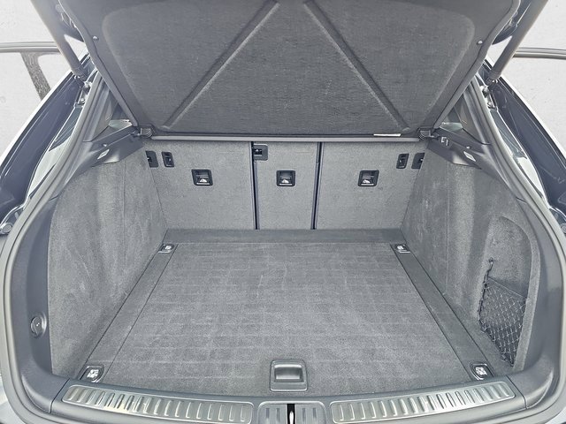 Used 2024 Porsche Macan image 12