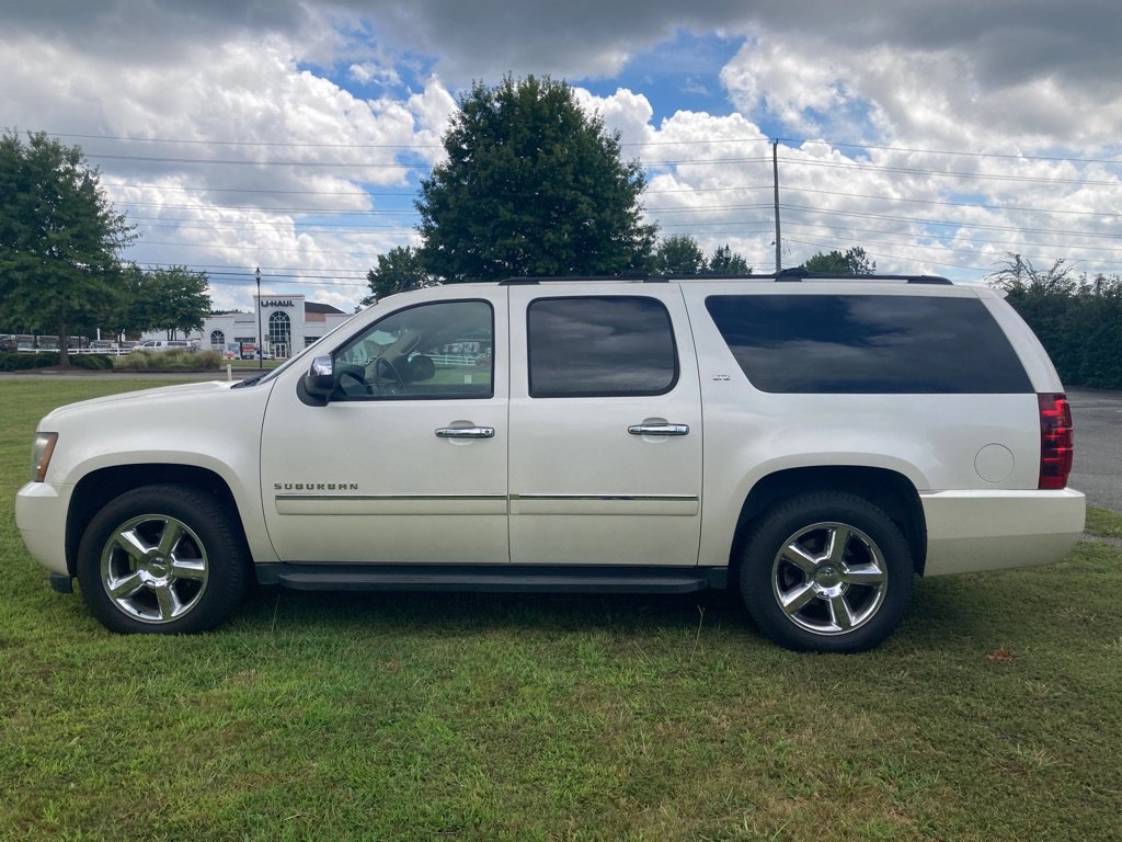 Used 2011 Chevrolet Suburban LTZ image 10