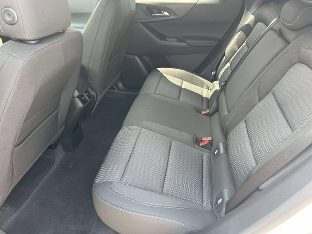 New 2027 Chevrolet Equinox LT w/ LPO, Floor Liner Package FWD image 18