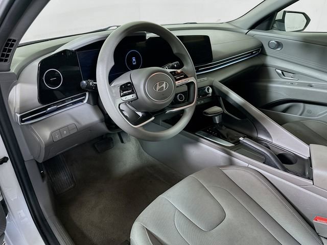 Used 2024 Hyundai Elantra SEL image 10