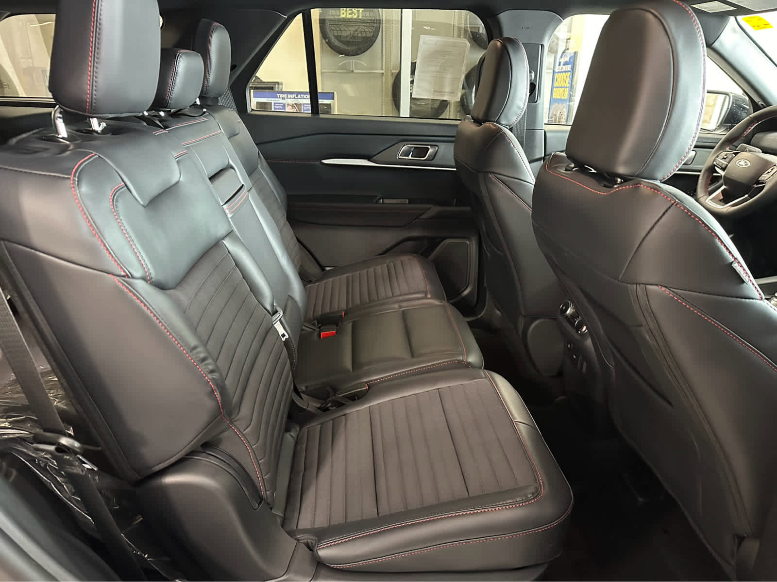 New 2026 Ford Explorer ST-Line w/ ST-Line Street Pack image 36